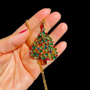 Christmas tree necklace